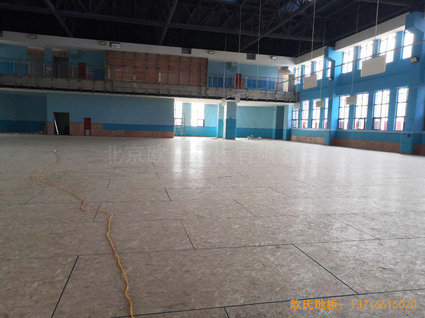 江西城西橋小學A區體育館運動木地板鋪裝案例3