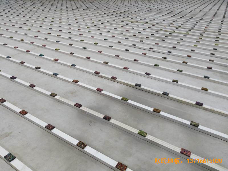 鹽城濱海永寧實驗小學籃球館運動地板施工案例1