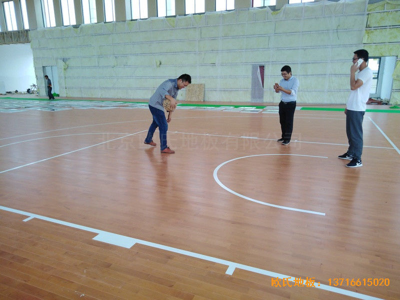 鹽城濱海永寧實驗小學籃球館運動地板施工案例4