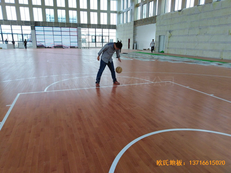 鹽城濱海永寧實驗小學籃球館運動地板施工案例5