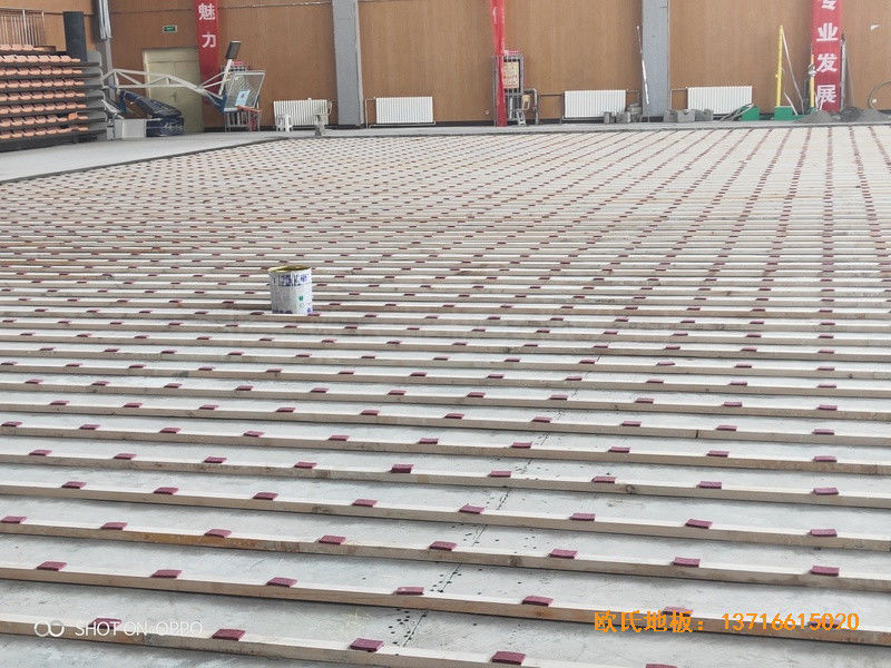 西寧世紀職業技術學?；@球館運動地板鋪設案例1