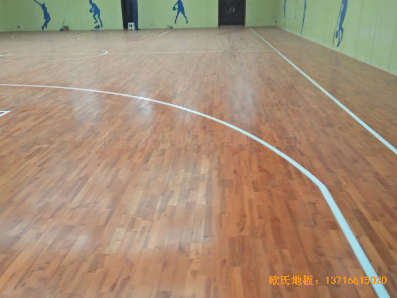 陽煤集團(tuán)三礦球館運(yùn)動地板安裝案例4