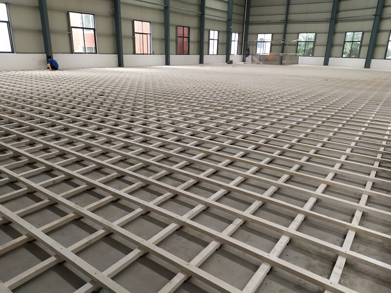 福建泉州恒發(fā)鞋業(yè)籃球場運(yùn)動(dòng)木地板施工案例