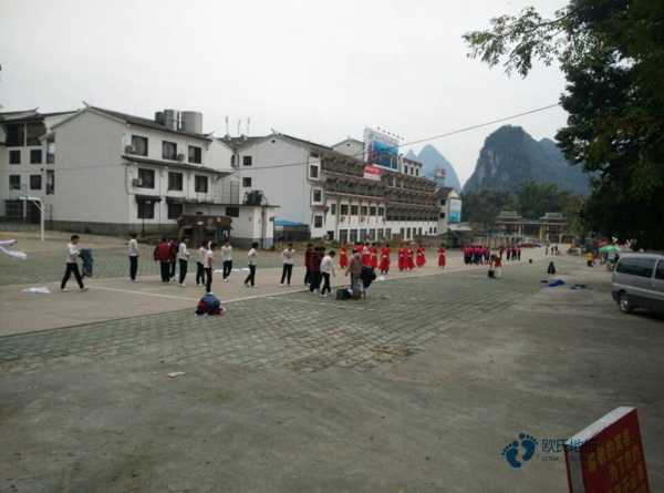 雙龍骨籃球地板清潔保養1