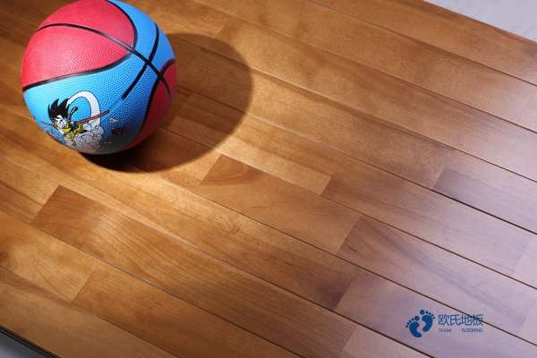 學校籃球場木地板耐磨1