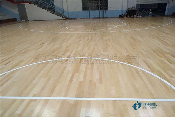 籃球館室內木地板翻新2