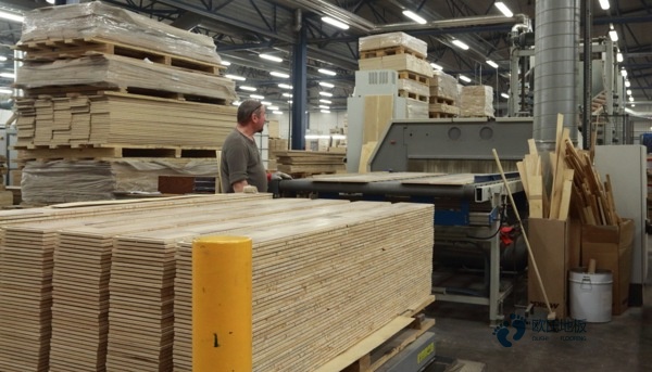 中學(xué)籃球木地板施工步驟2