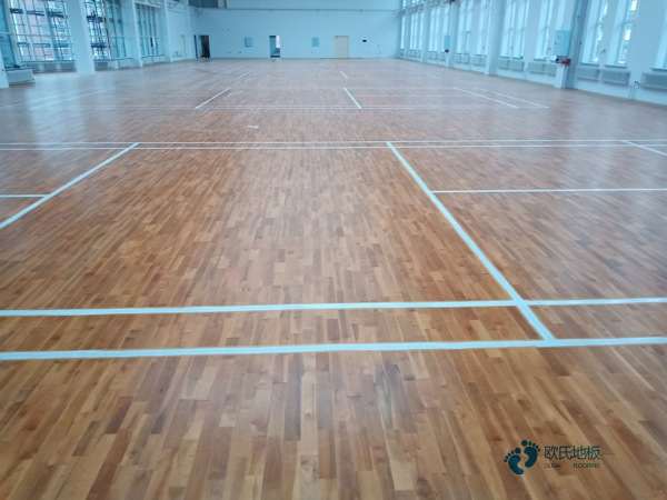 國標(biāo)運(yùn)動(dòng)籃球木地板價(jià)錢